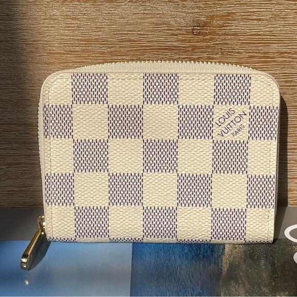 Authentic Louis Vuitton Zippy Coin Purse in Damier Azur - Picture 4 of 11